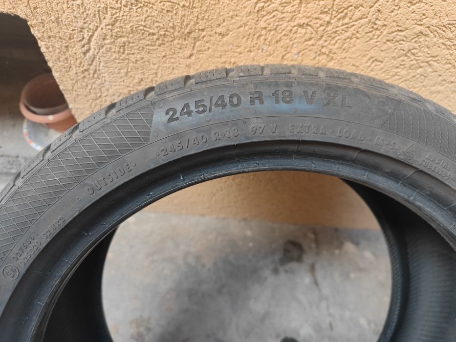 2 броя Зимни гуми Continental 245/40/18