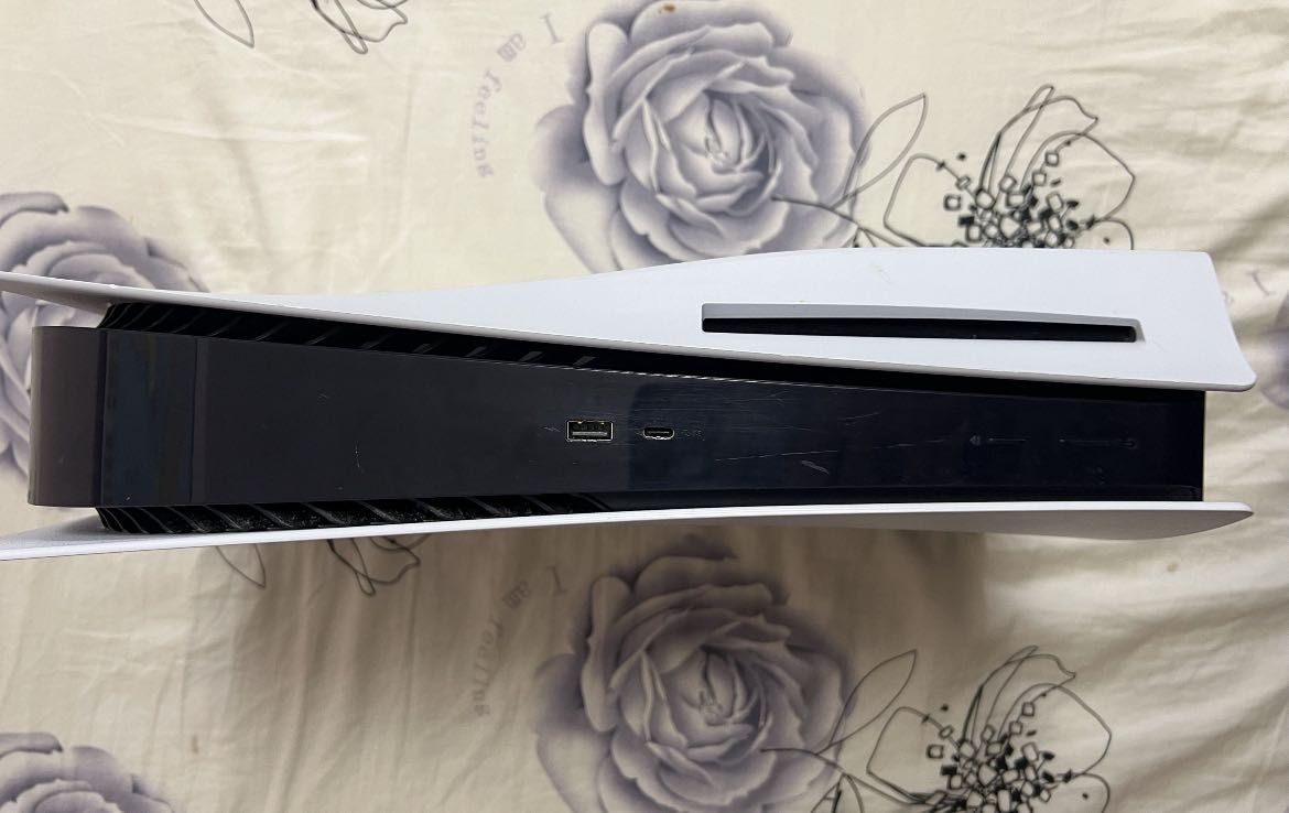 Ps5 playstation 5 С два джойстика и игри