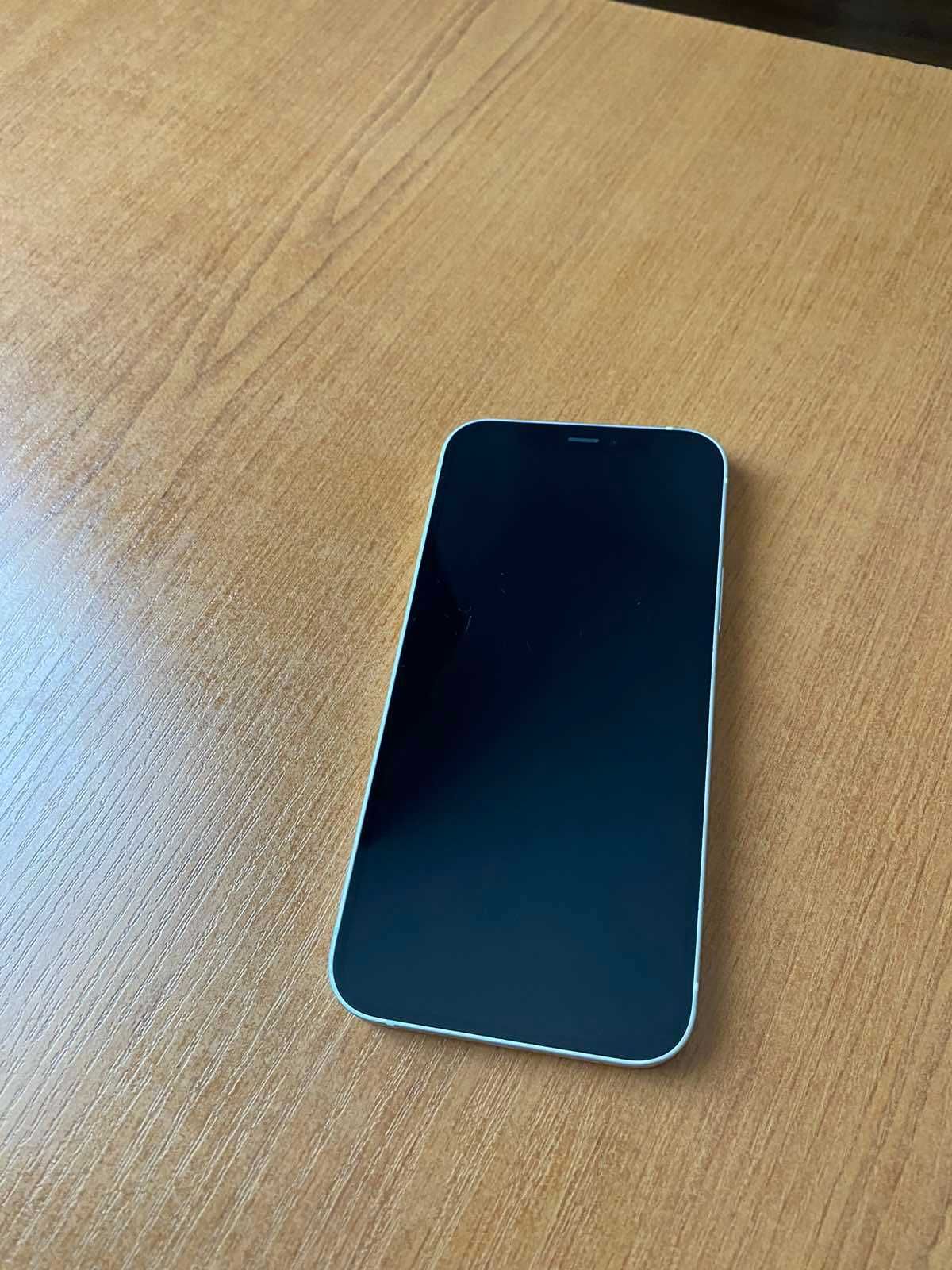 Apple iPhone 12 - 64GB