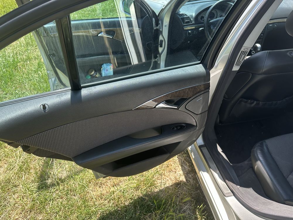 Мерцедес w211 E220 Avangarde