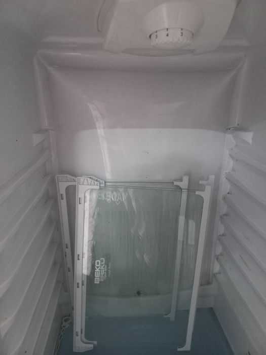 Продам холодильник на запчасти