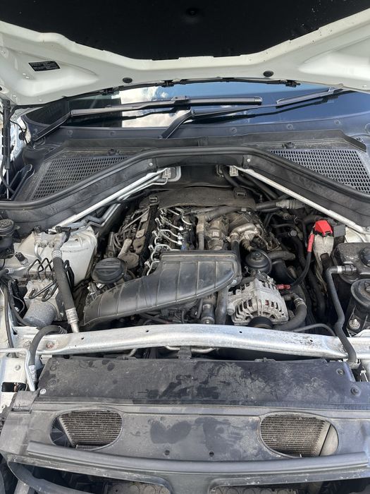 Dezmembrez BMW x5 e70 lci 2012 4.0d 306cp n57