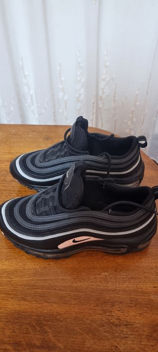 Vând adidași Nike Air Max, ca noi, mărimea 39