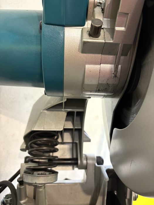 Отрезна машина Makita LC1230