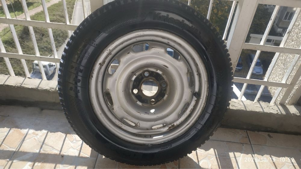 Джанти със зимни гуми 185/65/14 цола VW