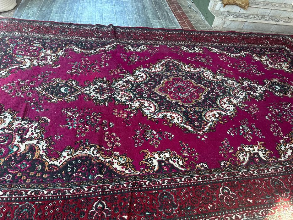 Гилам сотилади холати яхши