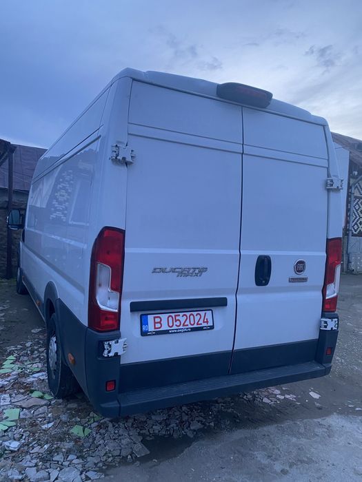 ***Inchiriez microbuz***