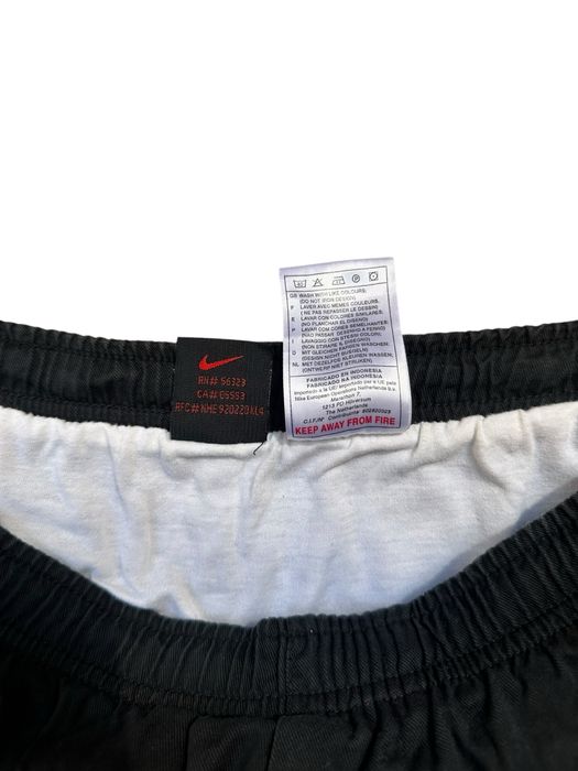 Pantaloni Nike Scurti