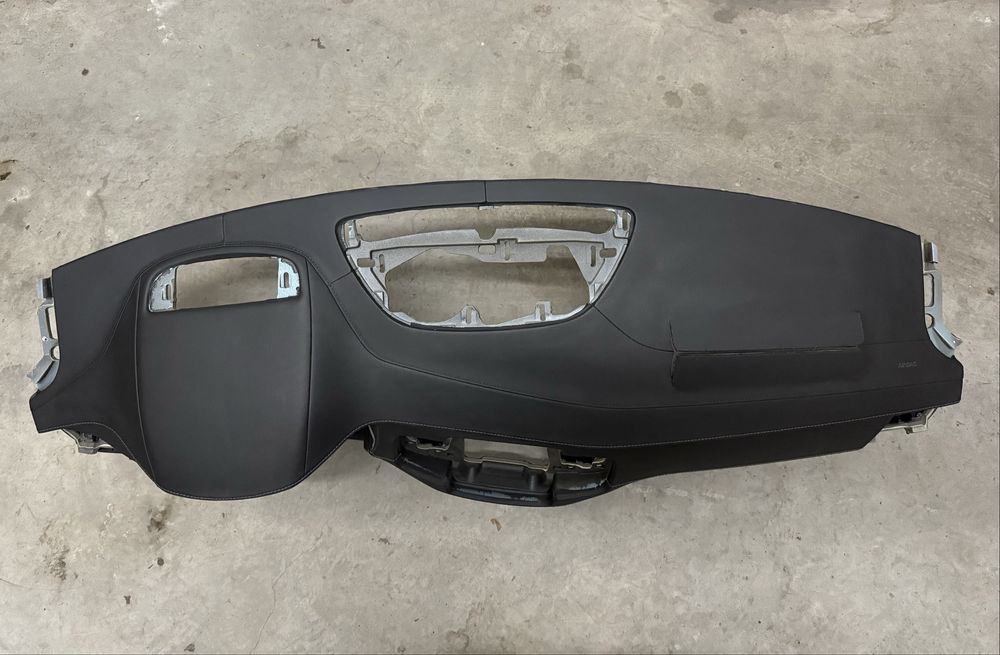 Арматурно табло оригинално за Volvo XC90 2 (2015 - 2019)