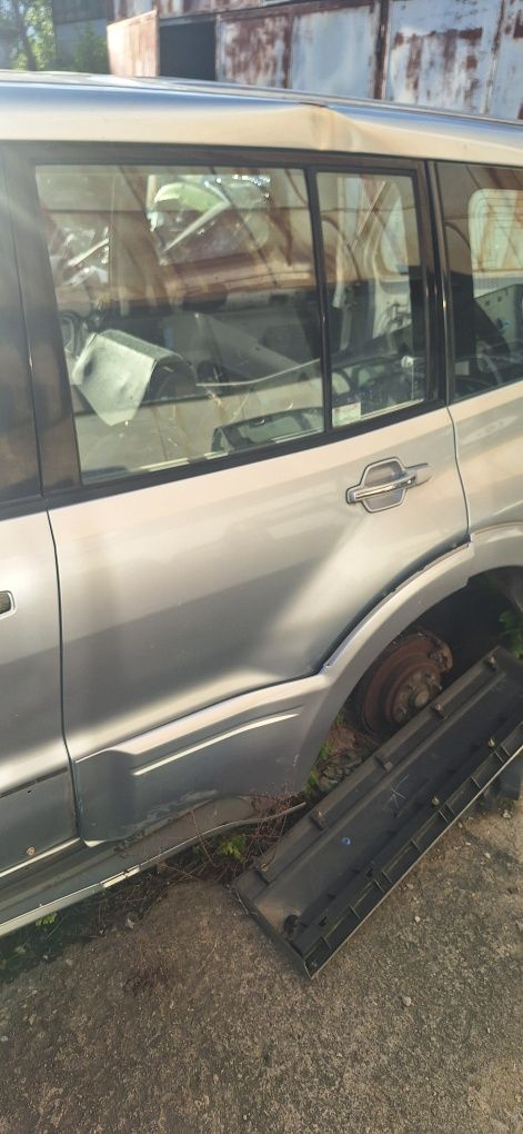 Врати за Mitsubishi pajero 3 по 35лв