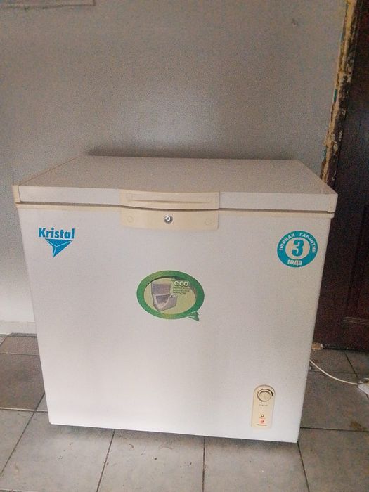 Продам морозильник Кристалл