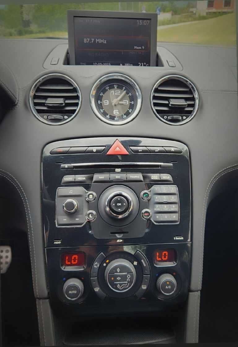 Peugeot rcz 2011г.