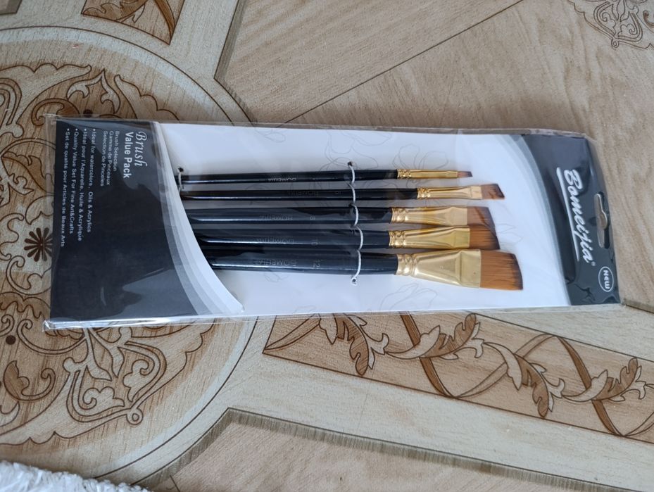 Продам канцелярию для младших классов