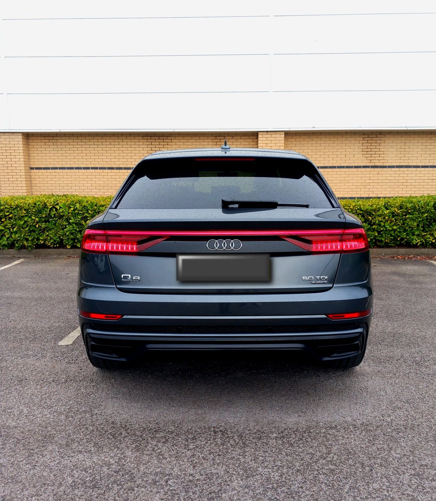 Audi Q  8  S line  , an 2021 , 3 000 Diesel