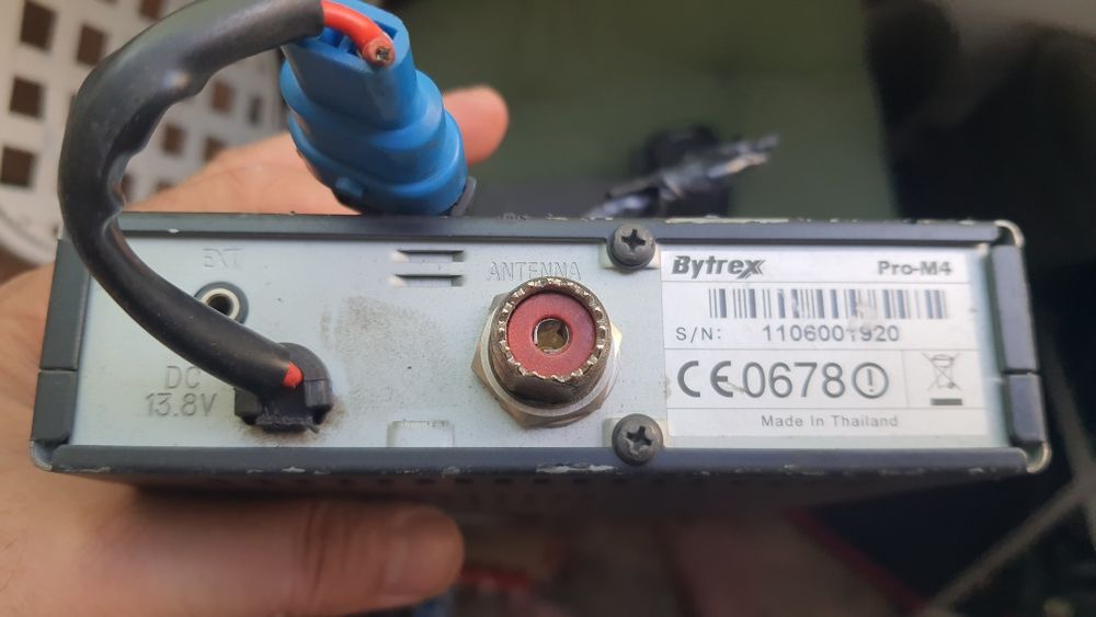 Statie radio a CB Bytrex Pro-M4 nefolosita.Antena Sunker Elite CB115