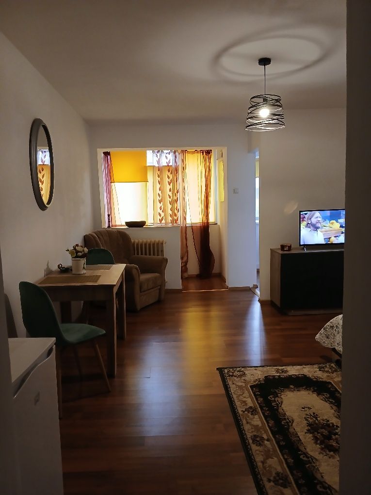 Închiriere garsoniera cf 1, sp Jud, Ploiești