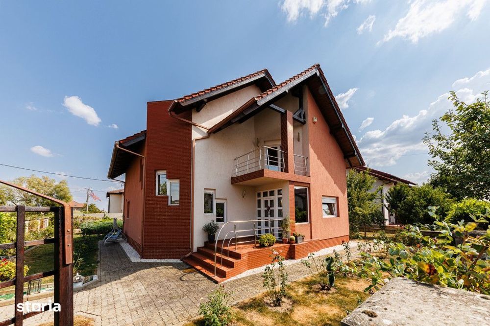 Casa individuala spatioasa – 5 camere si 740 mp teren, Mosnita Noua