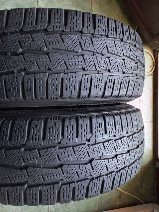 2 anvelope 215/60/17 C Michelin