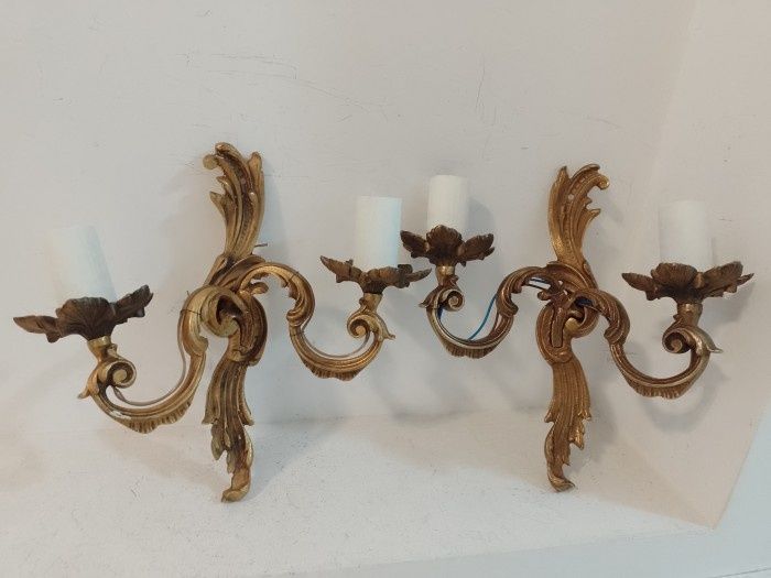Pereche de aplice din bronz masiv in stilul Rococo,piese deosebie cu o