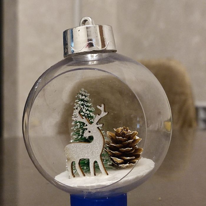 Ёлочная игрушка шарик