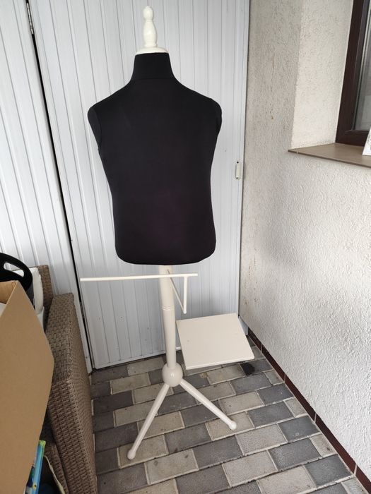 Vând Manechin Costum