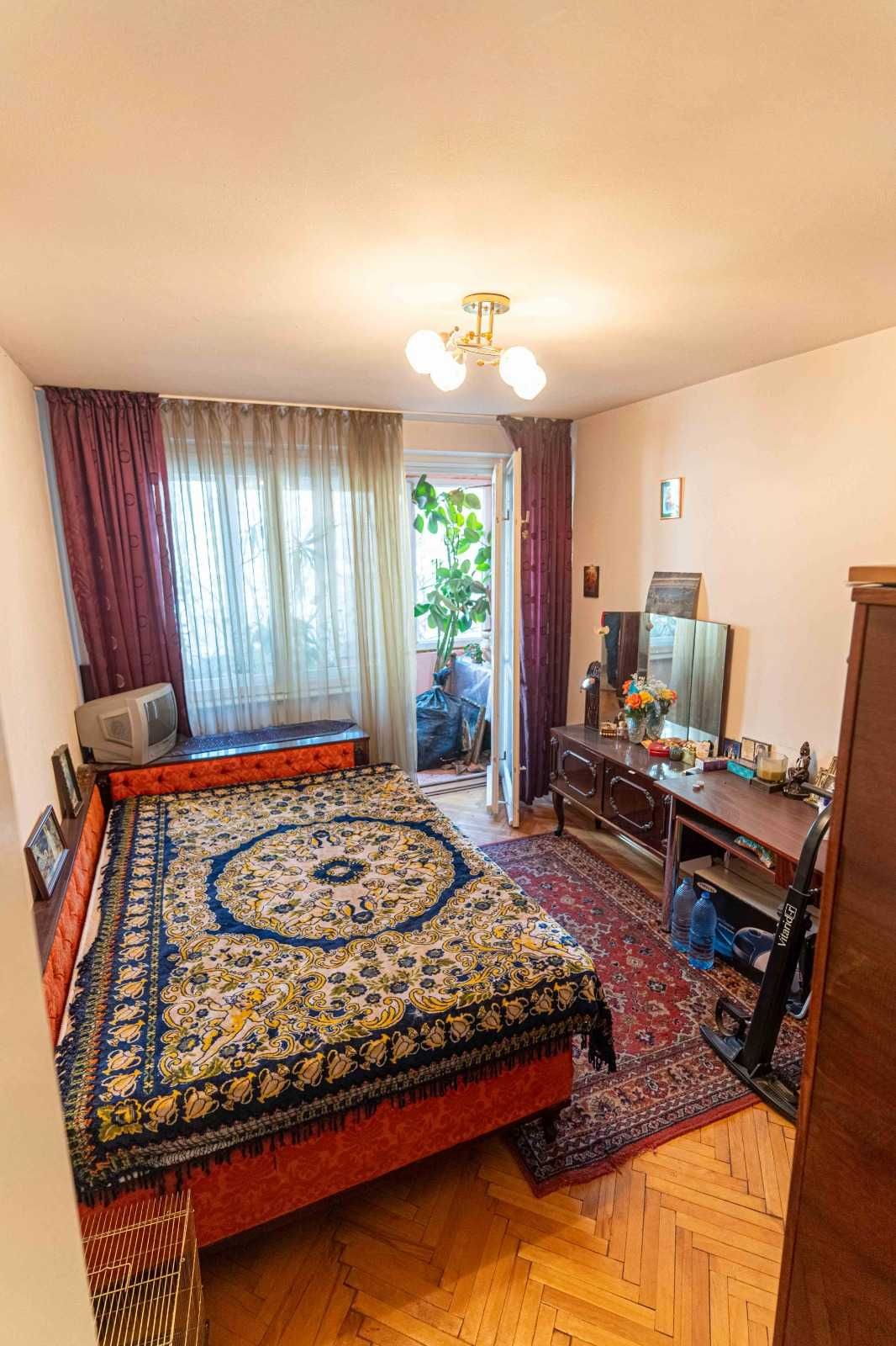 Vand Apartament 3 Camere IANCULUI METROU