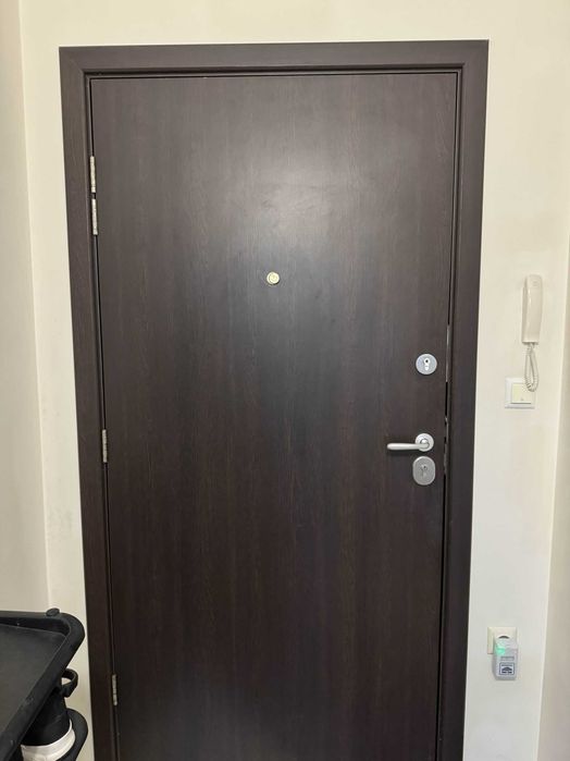 Входни врати с каса Венге - лява и дясна