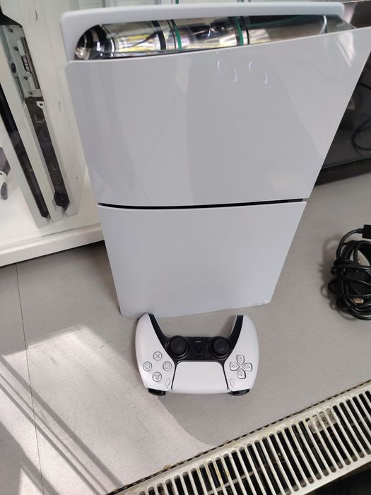 Ps 5 slim  digitall /1  Maneta