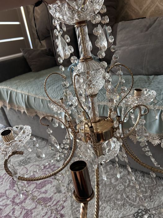 Продам люстру подвесную