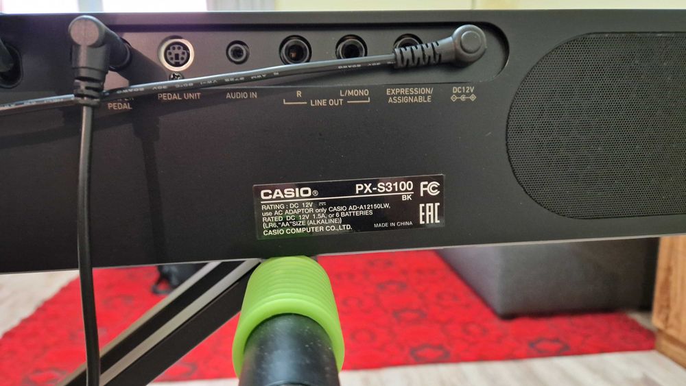 Дигитално пиано Casio Privia PX-S3100 със стойка