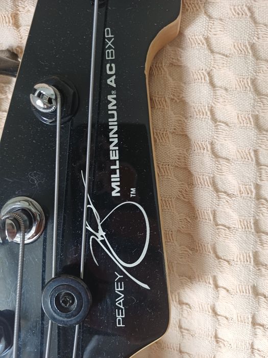 бас-гитара Peavey Millenium 4 AC BXP