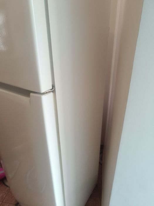 Хладилник Ariston Перфектно работещ!!!