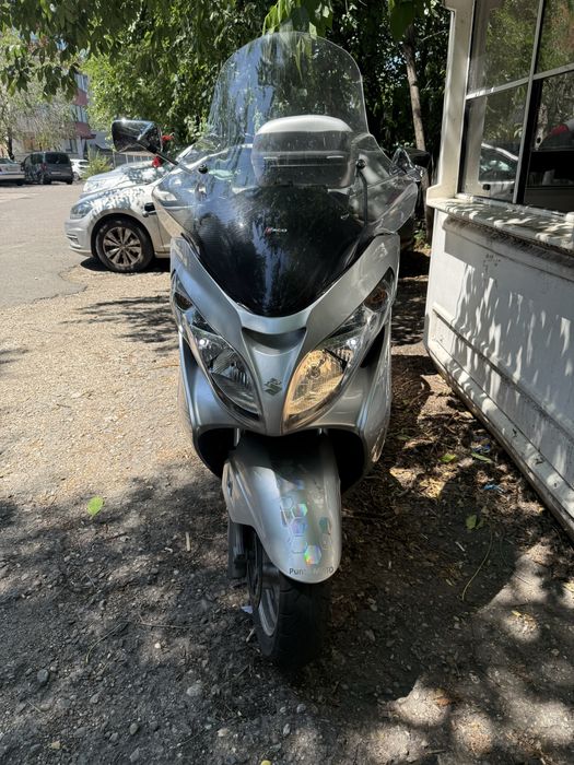 Suzuki Burgman 400