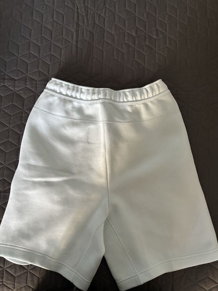 Nike tech fleece къси гащи