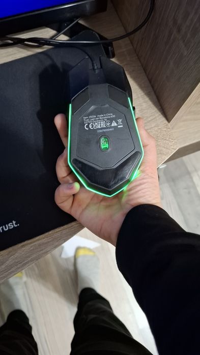 Комплект клавиатурата и мишка