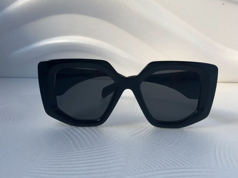 Модерни дамски слънчеви очила