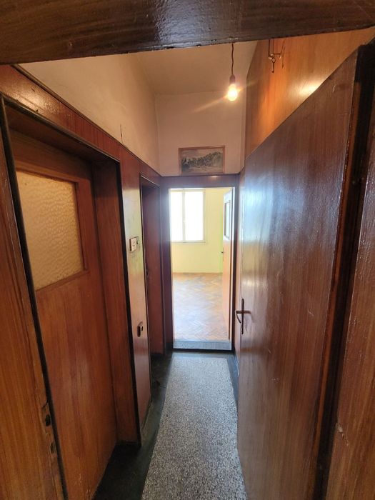 Продава се Четиристаен апартамент в с. Мараш, Област Шумен - 8003 кв.м за 7 €/кв.м - Снимка #2