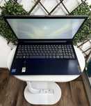 Solamanet vinde:Laptop Lenovo,Intel Celeron N4020,  4Gb Ram