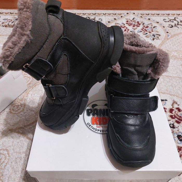 Продам зимние сапоги размер  33