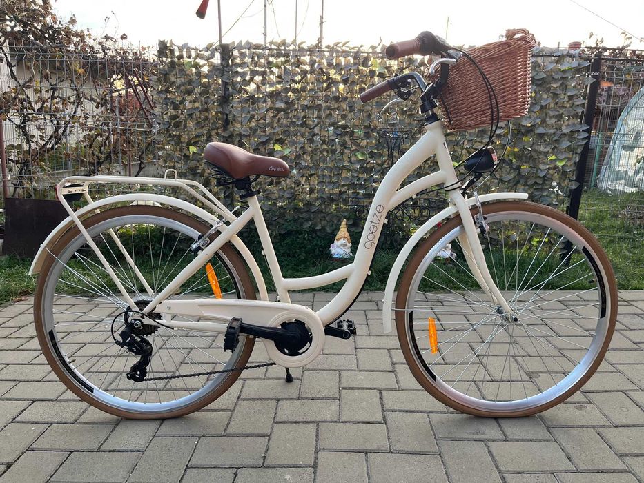 Vand bicicleta de dama Goetze cu cos din nuiele