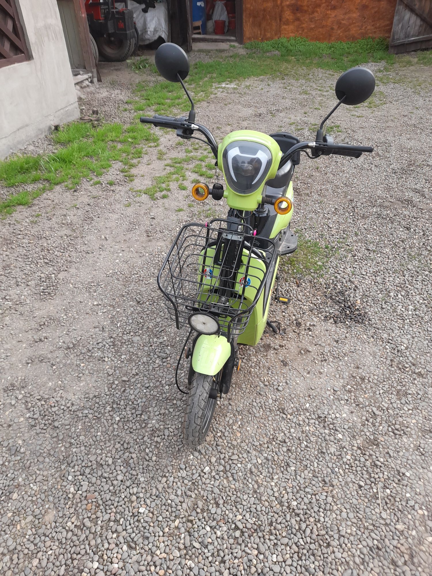 Vînd miniscuter electric moped