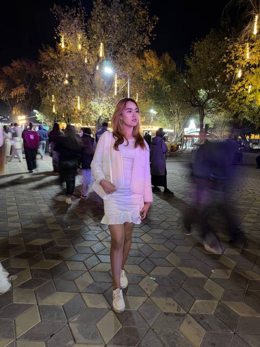 Мини белое платье, почти новое, надела пару раз