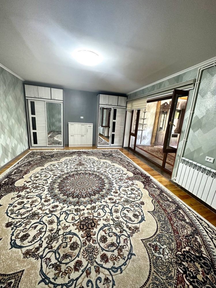 Дом 4.2 сотки. 5 комнат. Мирабадский район.