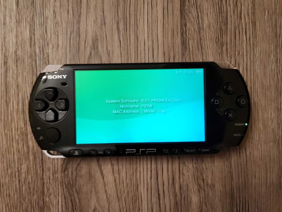 PlayStation Portabil (PSP) 3004 - modat, complet functional, card 64GB