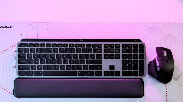 Logitech mx keys s combo. комплект переферии безнес качества.