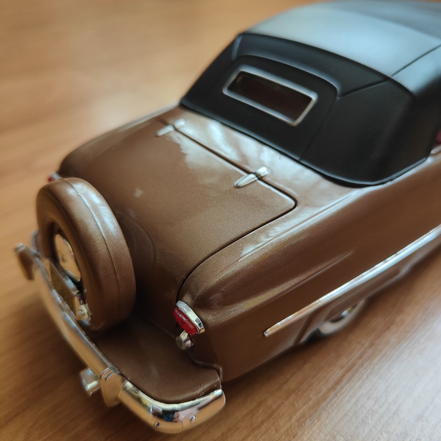 Macheta Ford  1:18
