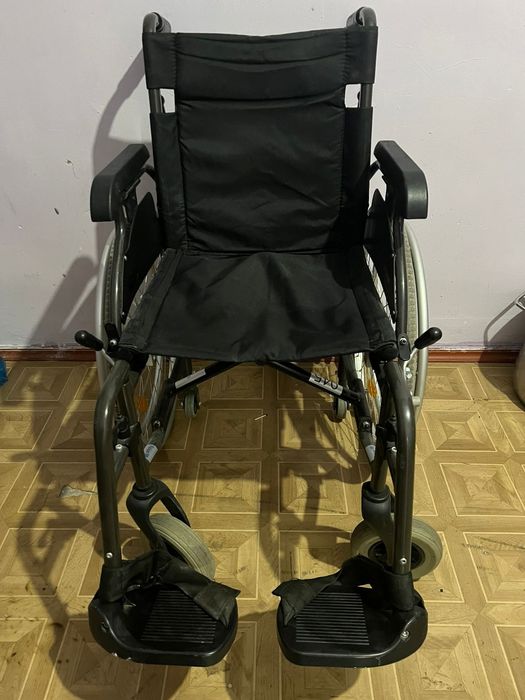 Инвалидная коляска