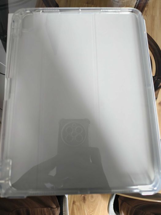 Нов Ipad A16 2025 WiFi 128GB + case