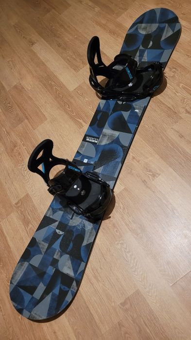 Placa snowboard Burton Channel 158 + legaturi Burton EST