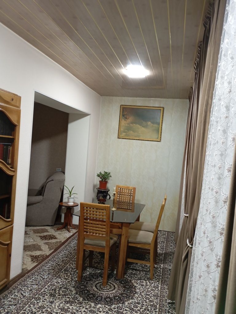 Сдается квартира в центре города.